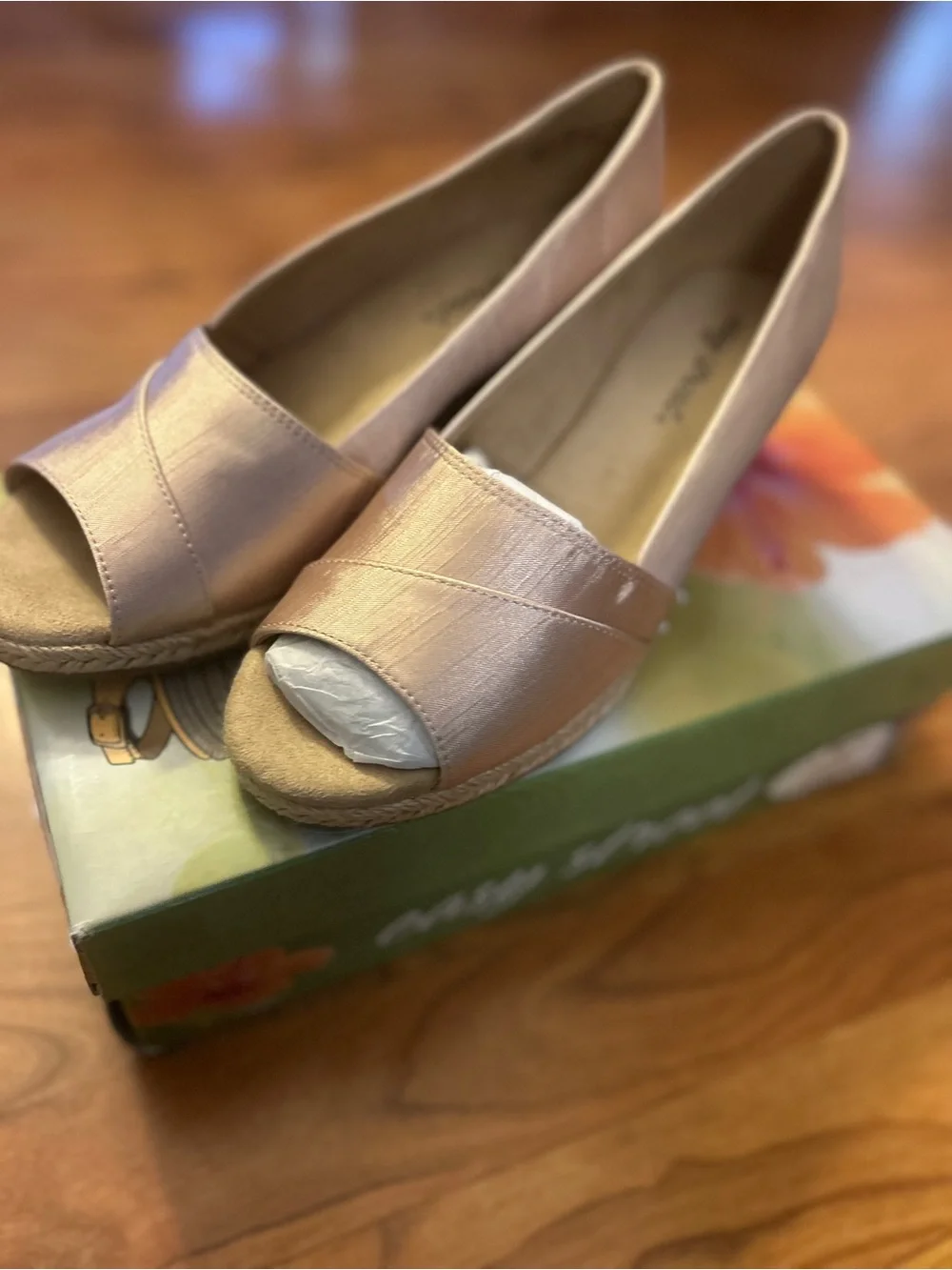 Easy street Women's Peep-Toe Wedge Heels in Light Pink